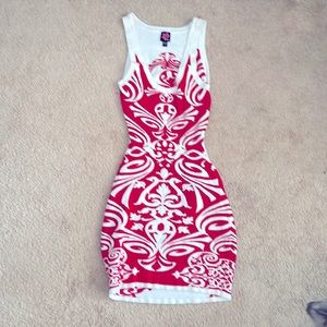 2b BEBE SMALL CUTOUT SWEATER DRESS